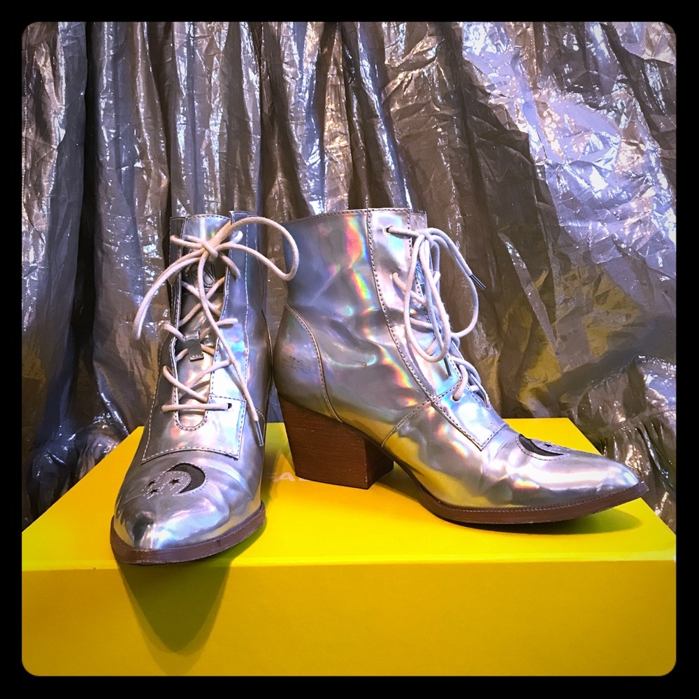 YRU Princess Aura Hologram Boots